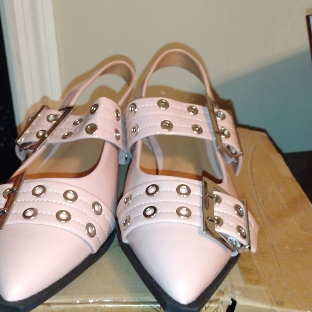 Stylish Pink Women's Shoes with Buckle Detail - Picture 14 of 14